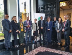 From left to right : M. Abdelmajid Bennis (GGGI Morocco), Ms. Fenella Aouane (GGGI HQ), Ms. Nadia Zine (Ministry of Energy, Mines and Environment) , M. Rachid Tahiri (Ministry of Energy, Mines and Environment -Department of Environment), HE. Merethe Negaard, Ambassador of Norway in Morocco, M. Bouzekri Razi (Ministry of Energy, Mines and Environement - Department of Environment), Ms. Nicole Perkins (GGGI Morocco), Ms. Nilsen Tijana Balac (Norway Embassy), Ms. Lina Zemmouri (GGGI Morocco), M. Sigurd Klakeg (Ministry of Climate, Norway)